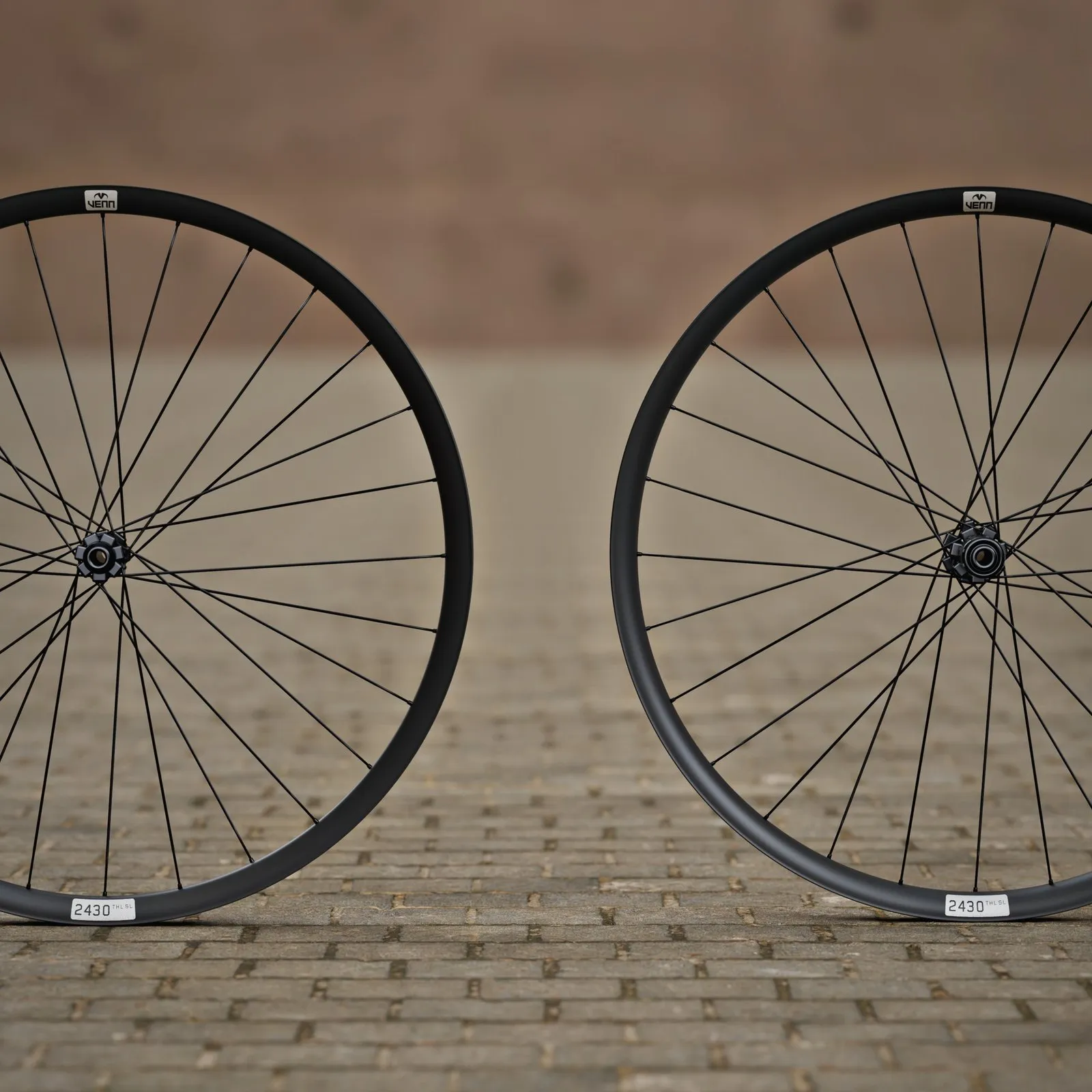 Venn 2430 S XC carbon wielset, gekruist