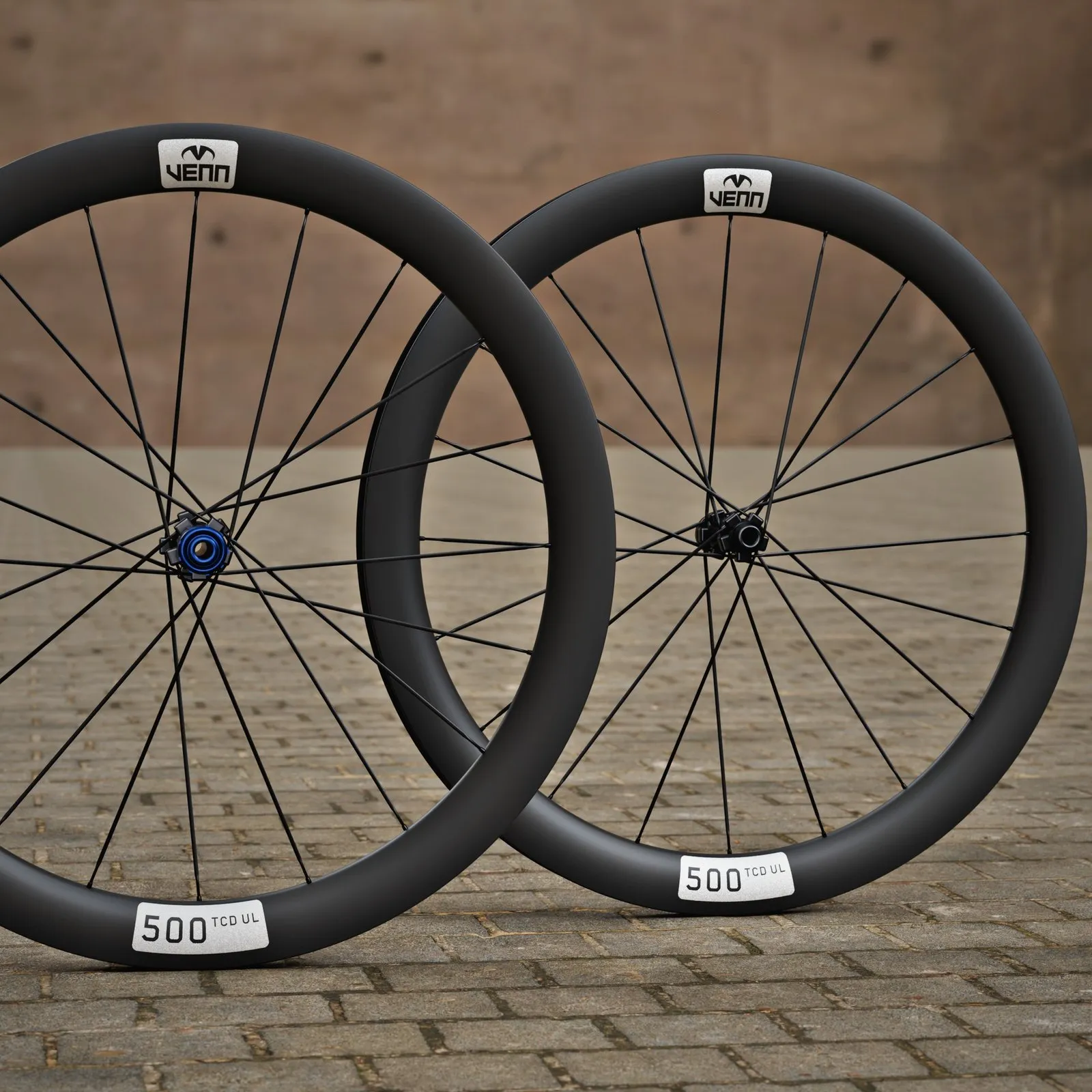 Venn 500 C UL carbon wheelset, side by side
