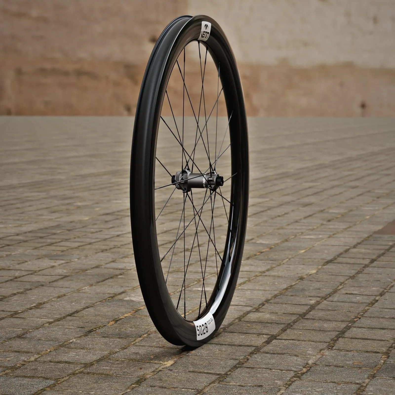 Venn 5028 HE1 carbon wielset, langs de velg