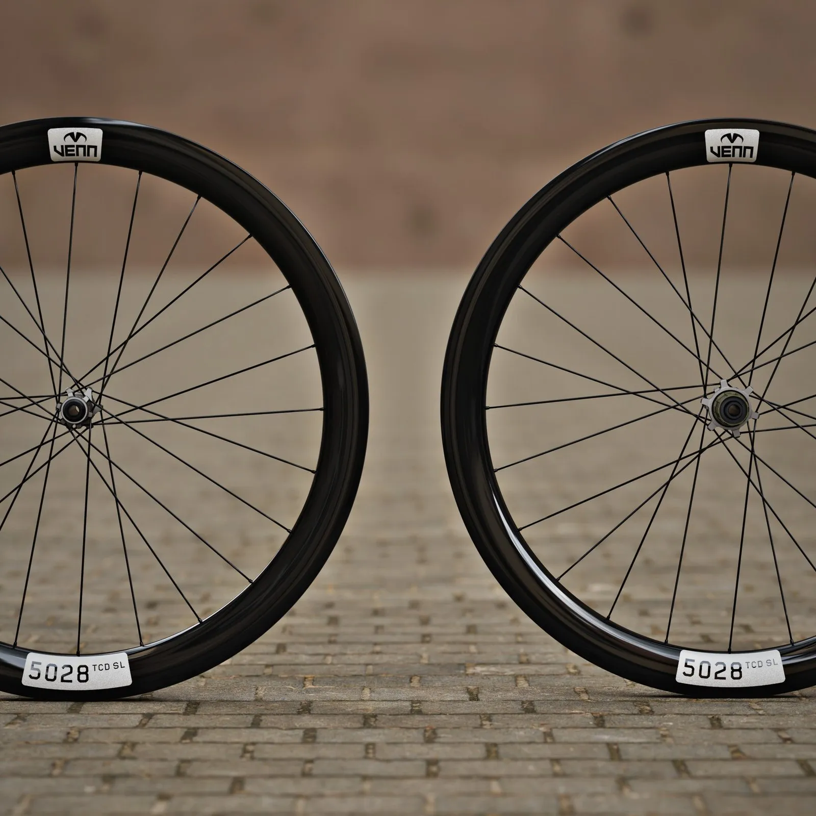 Venn 5028 HE1 carbon wielset, gekruist