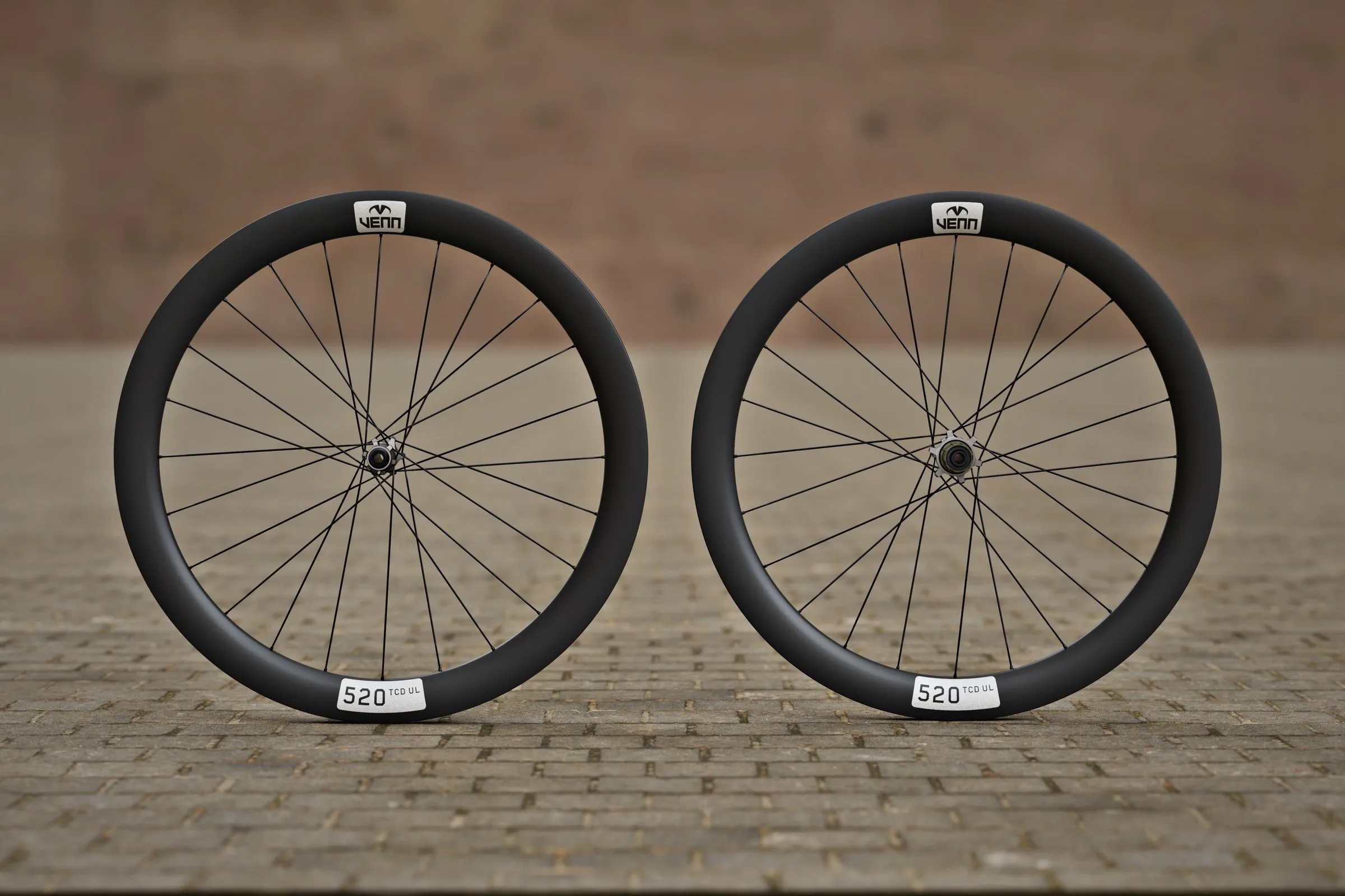 Venn 520 HE1 carbon wielset op Venn Helix-01 naven, gekruist